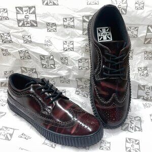 T.U.K. EZC Rub Off Leather Brogue BURG/BLK Size: 8 (A9249)
